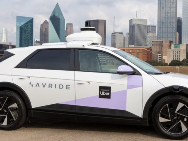 Запуск беспилотных такси в Далласе: Avride и Uber на передовой технологии