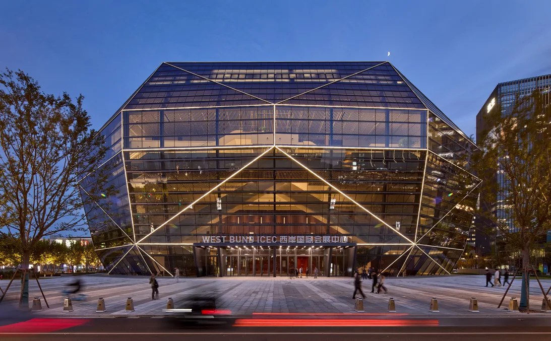 В Шанхае открыт инновационный центр для конференций по ИИ