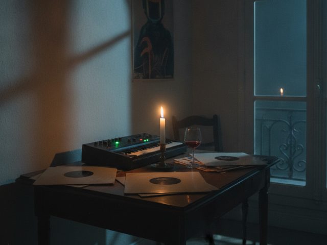 Kavinsky, легенда синтвейва, скончался в возрасте 50 лет